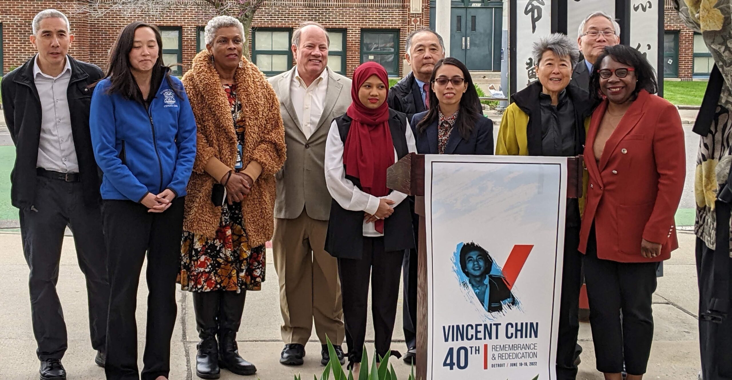 Commemoration group with Mayor Mike Duggan