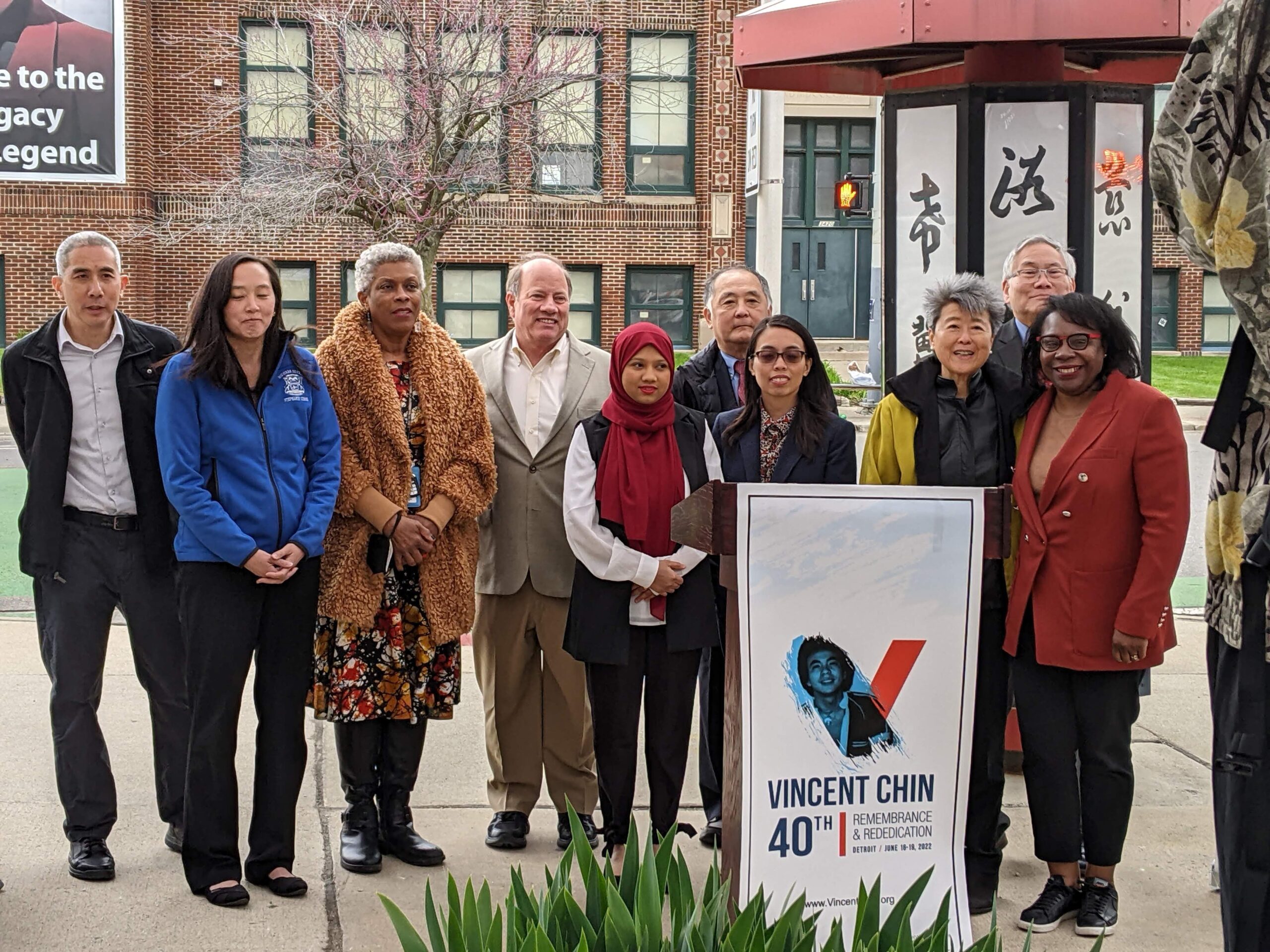 Commemoration group with Mayor Mike Duggan